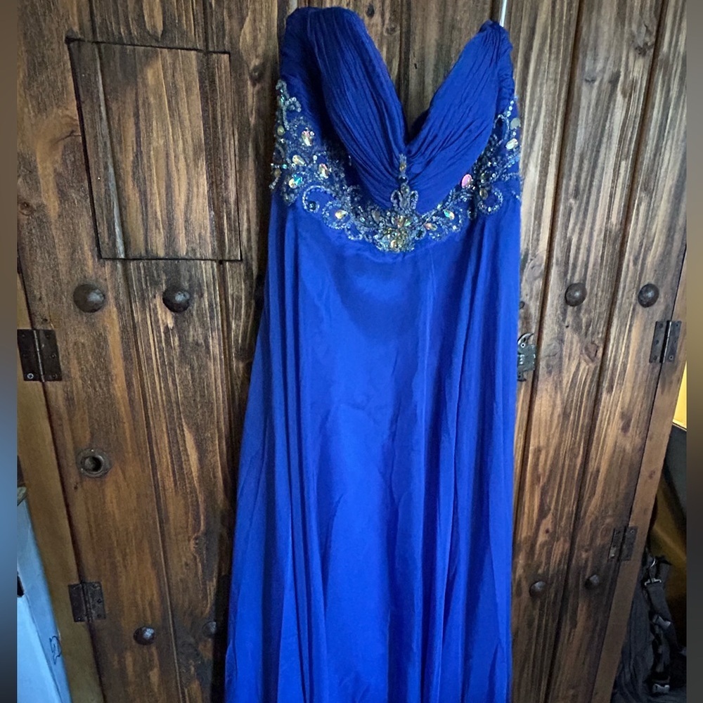 Lovely Blue Strapless Sweetheart Gown by Cinderela